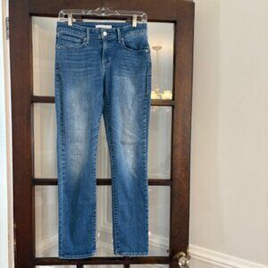 Levi's Classic Mid-Rise Skinny Jeans, Size 6